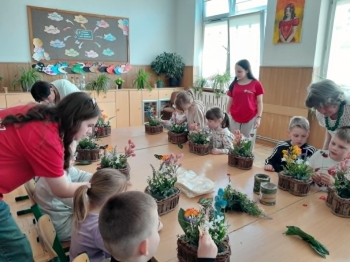 f5a0a845-438c-40b0-bb5c-59fb18f50d47