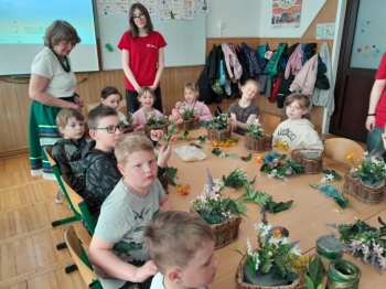 ffe8cc73-d1fd-4d57-b8b4-d855c88f2c1b