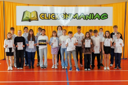 Sukces naszych uczennic w Wojewódzkim Konkursie Języka Angielskiego CLICKONMANIAC!